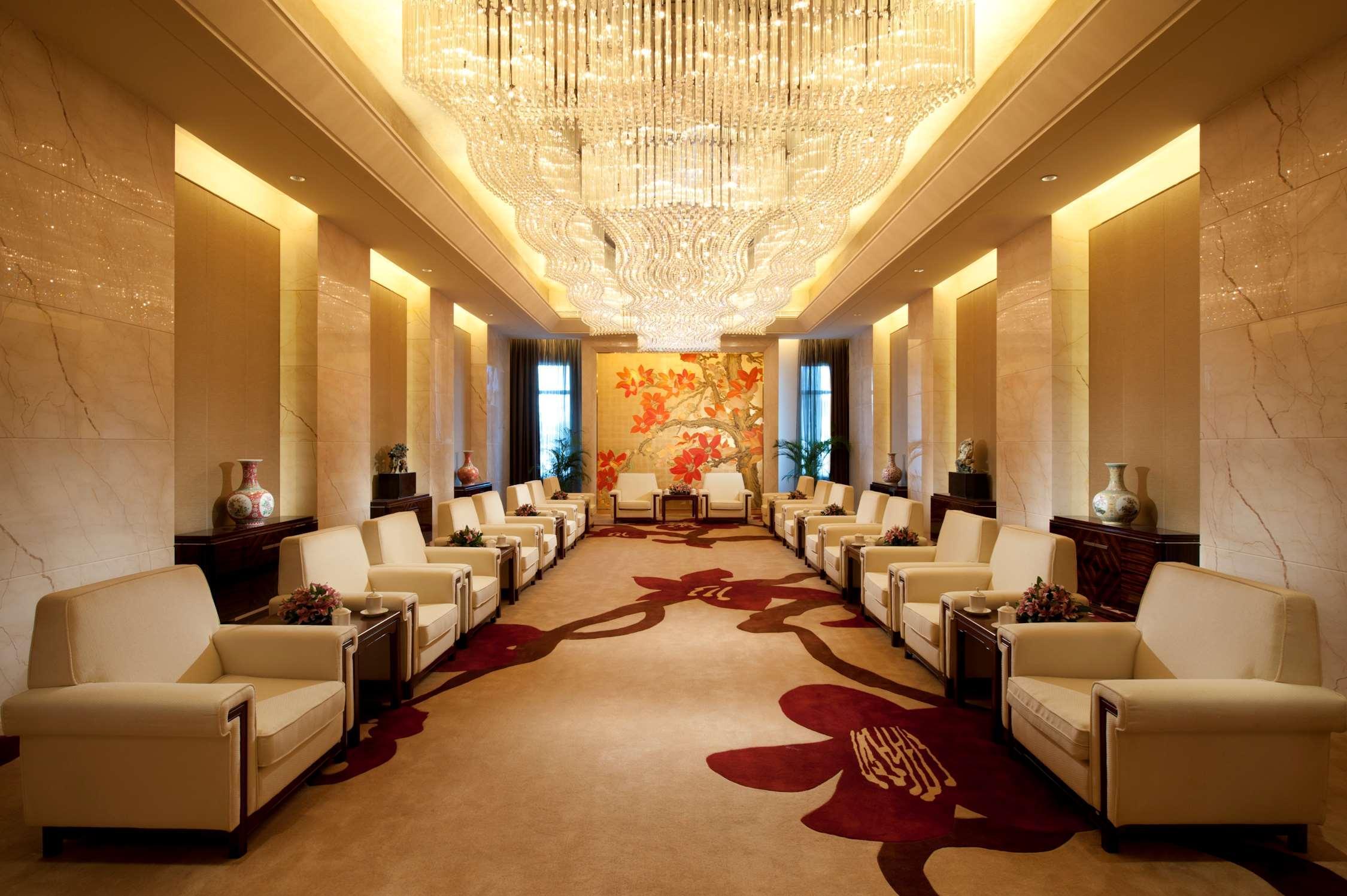 Hilton Guangzhou Baiyun - Free Shuttle For Canton Fair Period, Close To Luhu Golf Club & Leather Market Interior photo