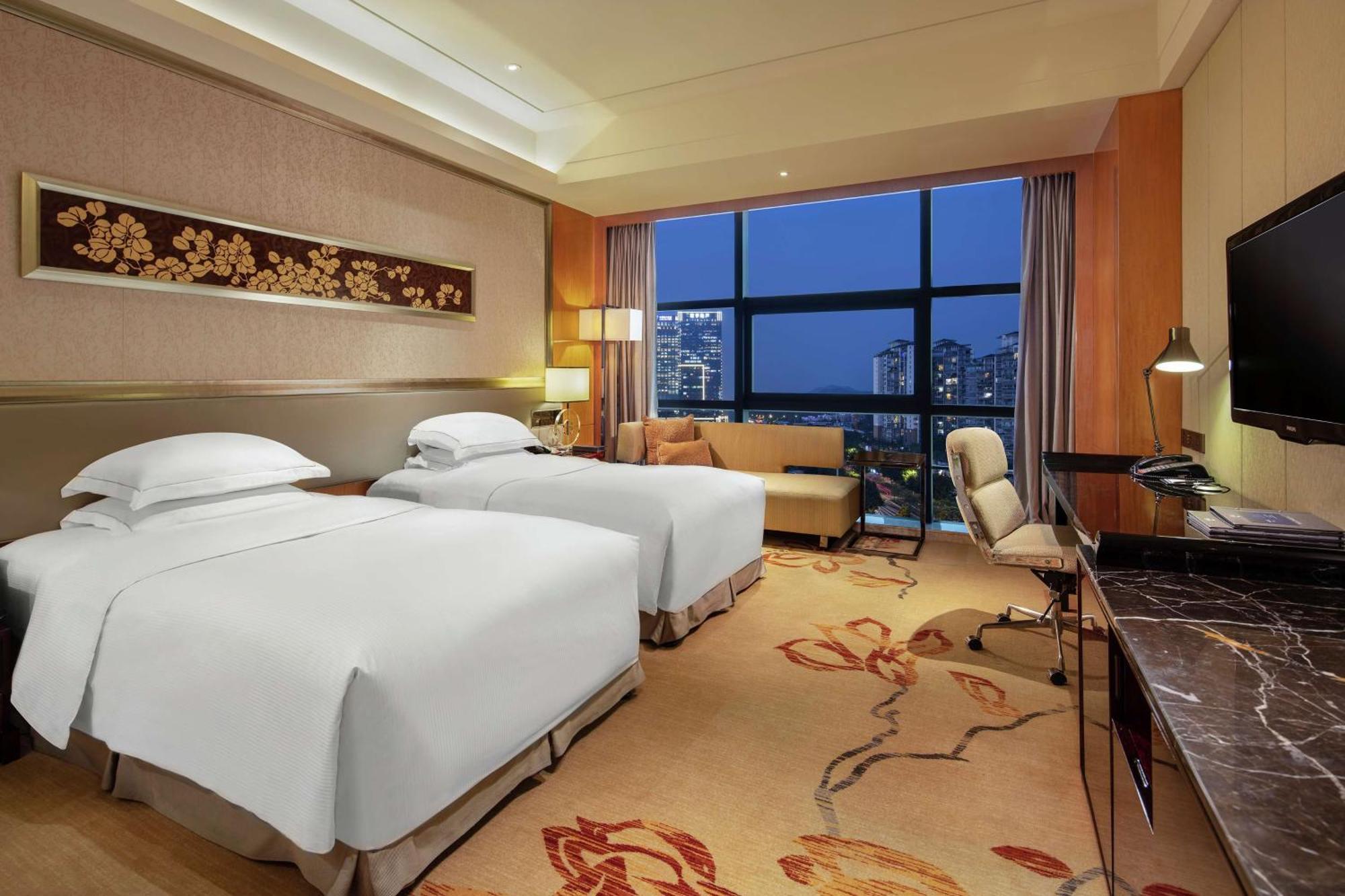 Hilton Guangzhou Baiyun - Free Shuttle For Canton Fair Period, Close To Luhu Golf Club & Leather Market Exterior photo
